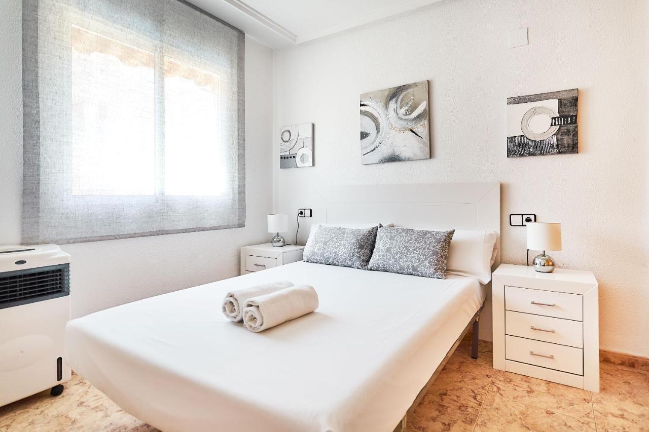 Espanhouse David 2 Bedroom Apartment Torrevieja With Pool Eksteriør billede