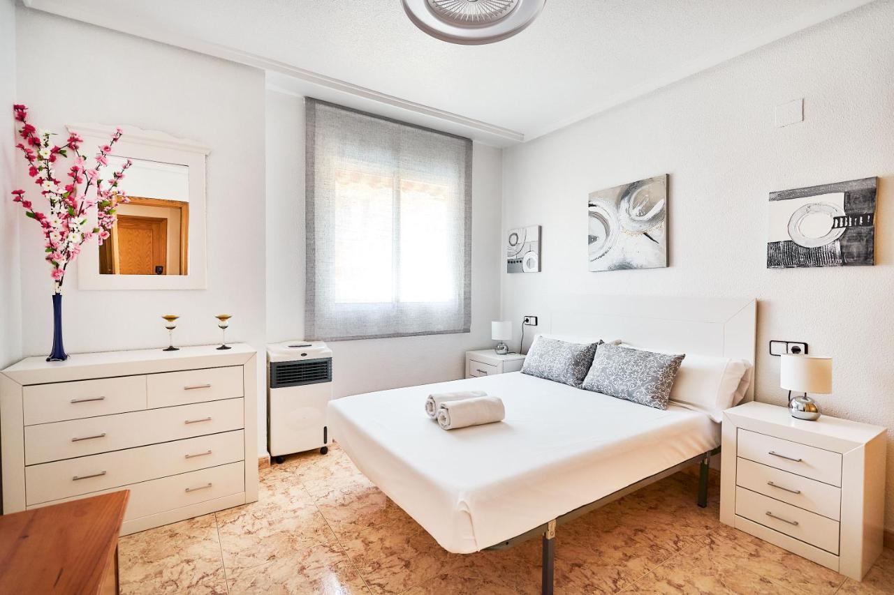 Espanhouse David 2 Bedroom Apartment Torrevieja With Pool Eksteriør billede